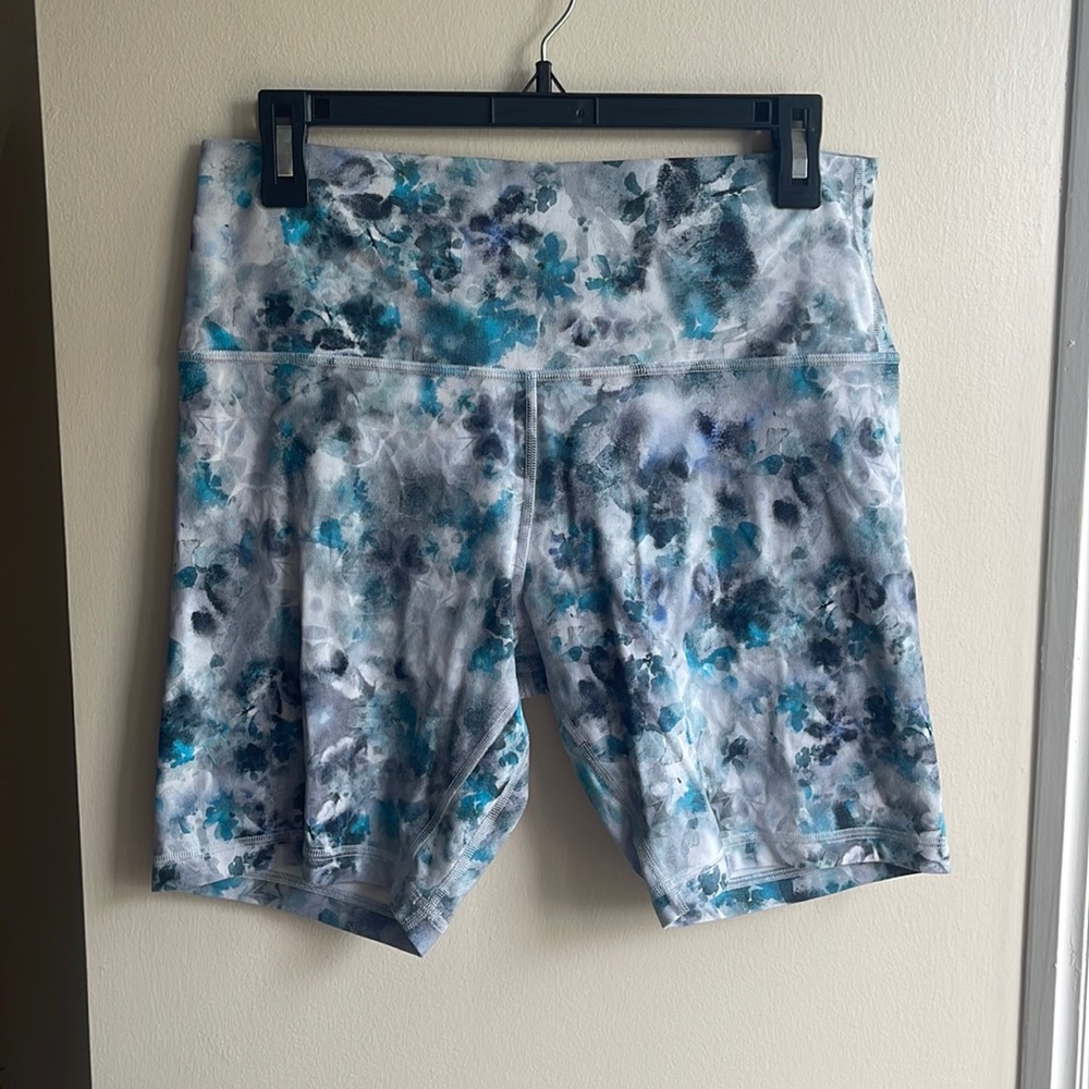 lululemon athletica Teal Blue Gray speckled tie dye Print Athletic Shorts